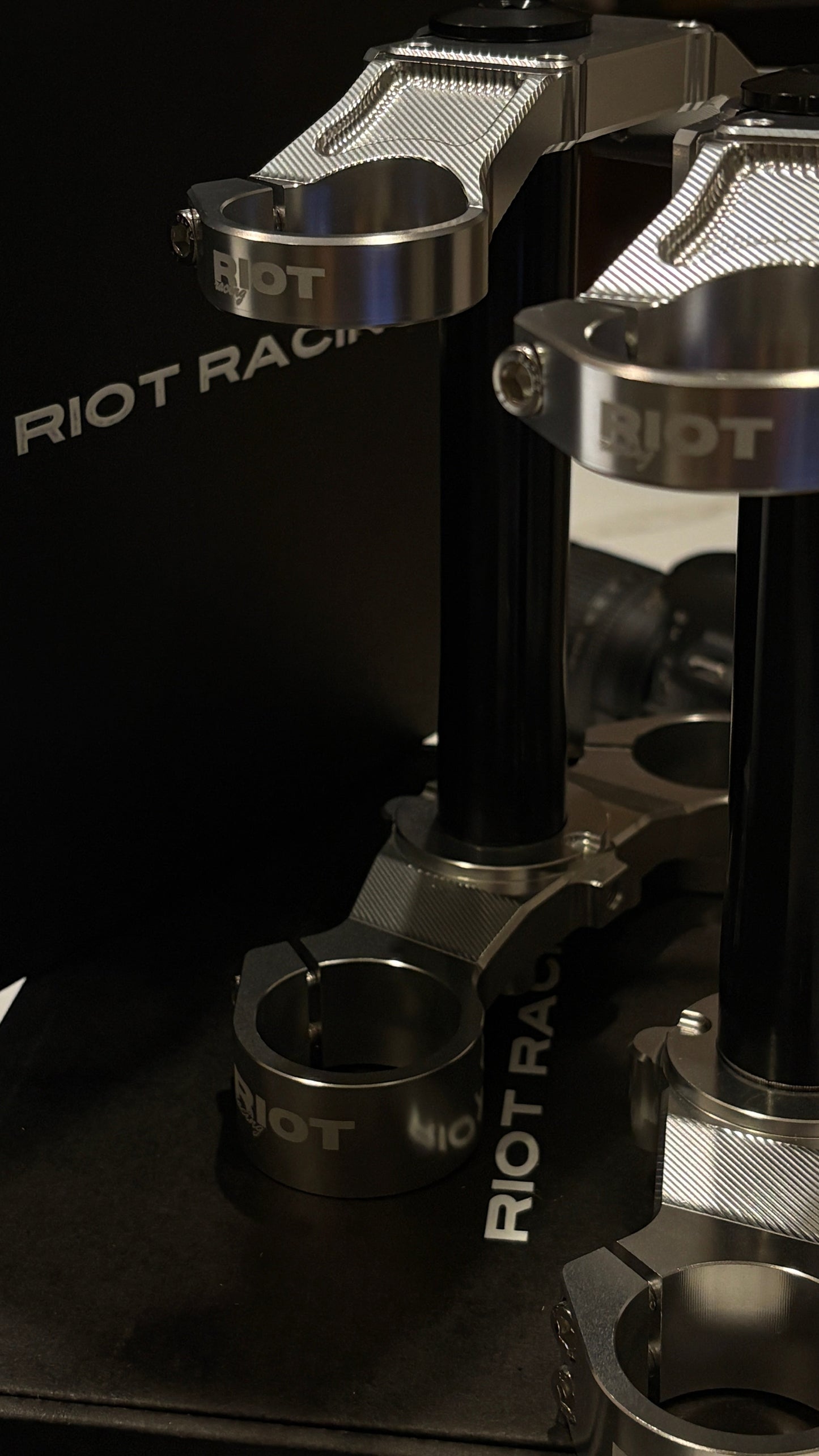 Riot Drop Crown Triple Tree — Stock Surron KKE Forks