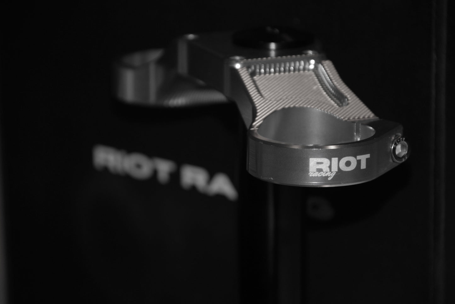Riot Drop Crown Triple Tree — Stock Surron KKE Forks