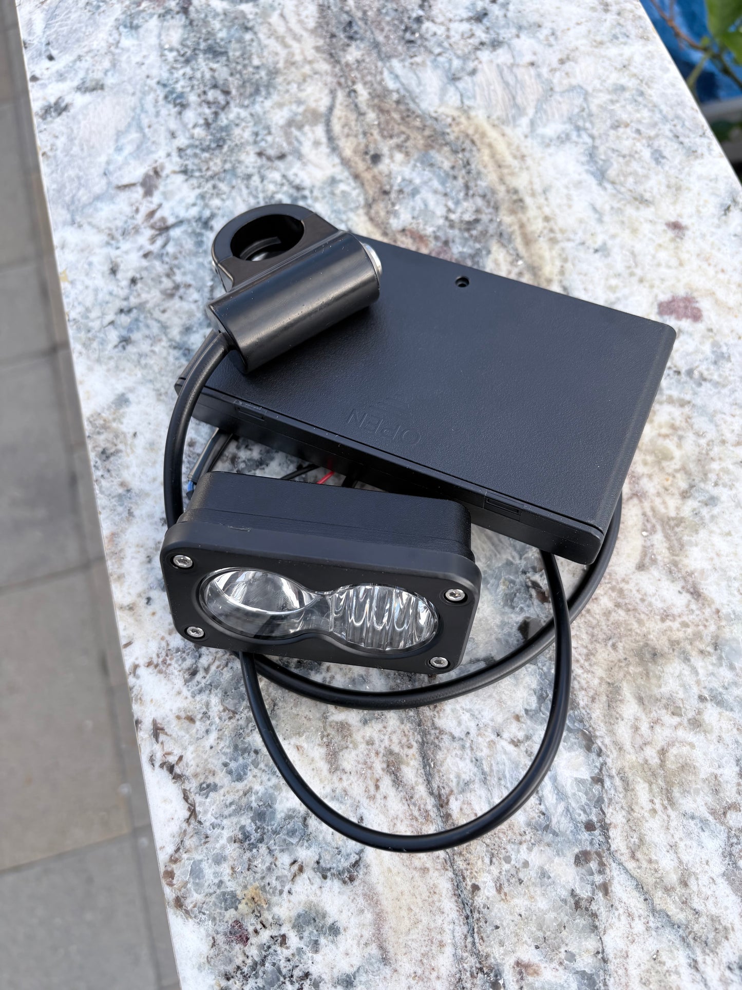 Battery Powered Baja Light